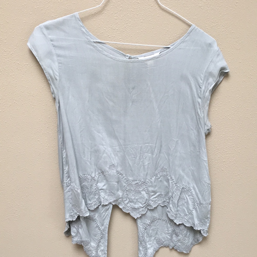 Green shirt with open back